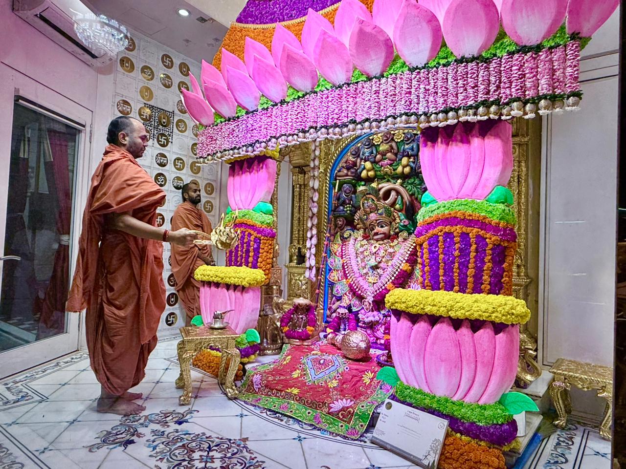 01-11-2025 Flower Decoration - Image 1